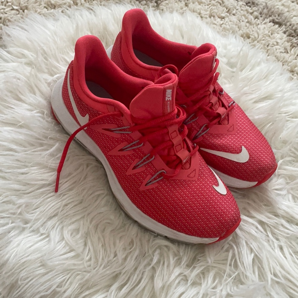 Gently used Nike women sneakers size 6